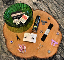 Load image into Gallery viewer, Show Emergency Survival Kit