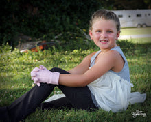Load image into Gallery viewer, Youth Pink Glove
